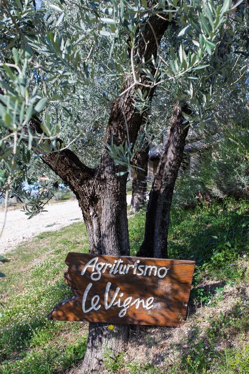 פוליניו Agriturismo Le Vigne מראה חיצוני תמונה