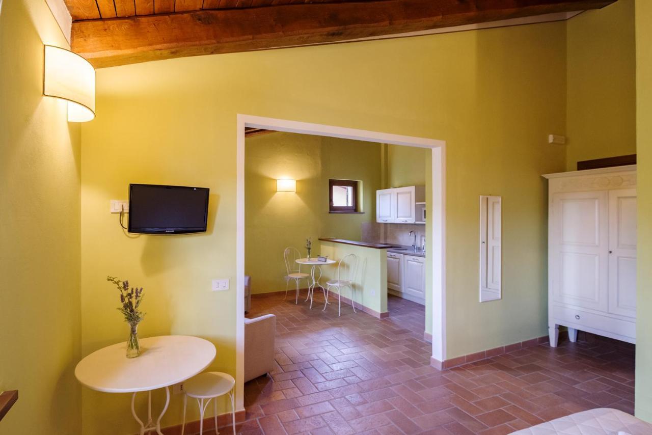 פוליניו Agriturismo Le Vigne מראה חיצוני תמונה